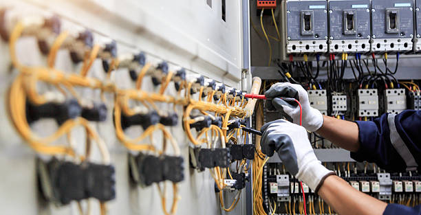 Professional Electrician technician working in Canadian, TX